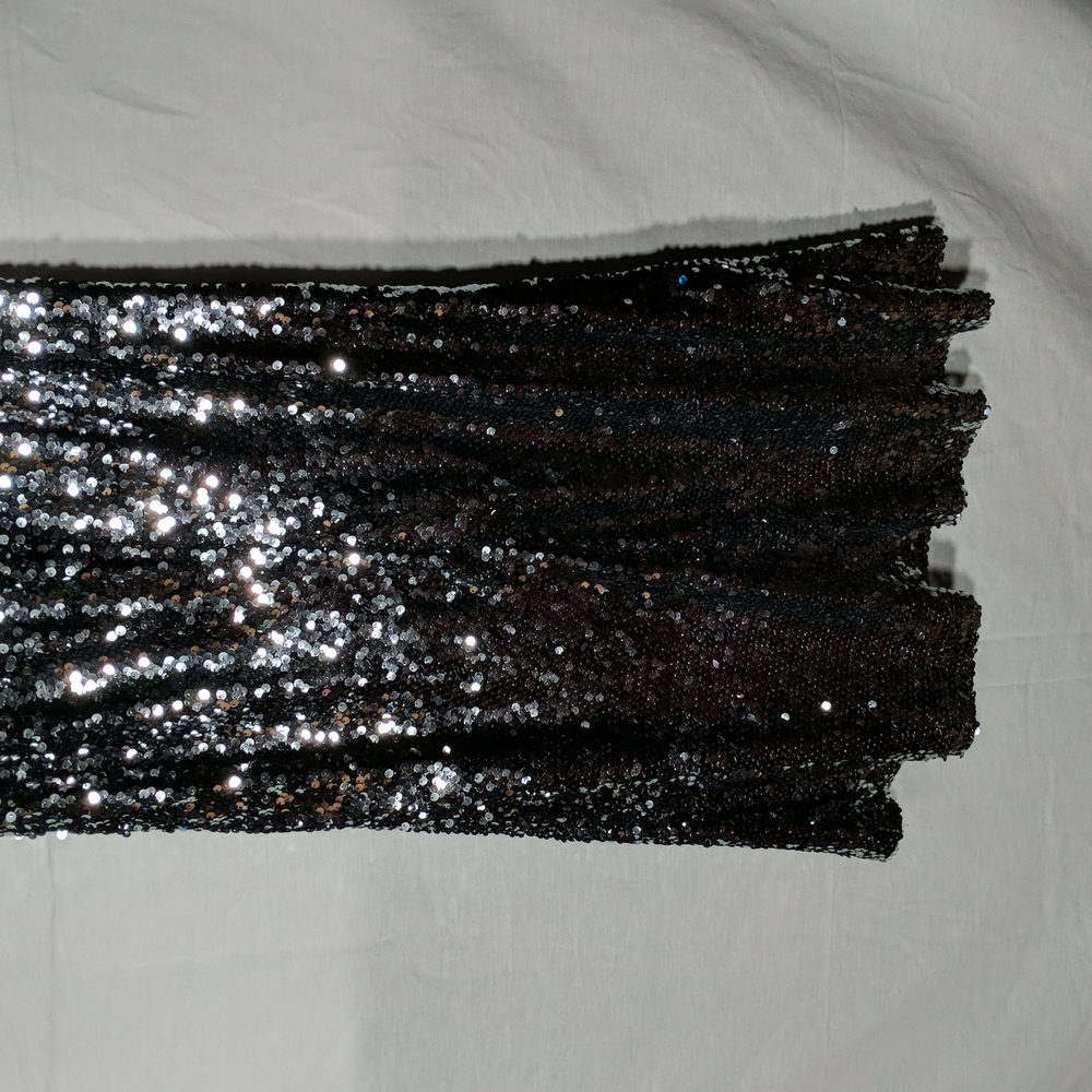 Carmen Marc Valvo Sequin, Long Skirt.  Size 6 - Picture 7 of 7